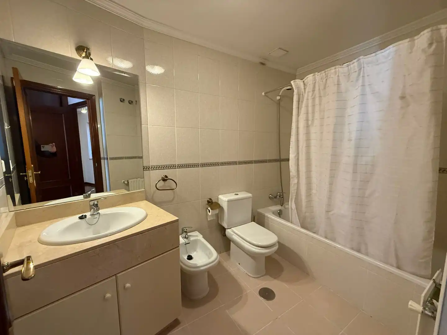 Badezimmer von Wohnung zum Verkauf in Oviedo  mit Heizung, Abstellraum und Möbliert