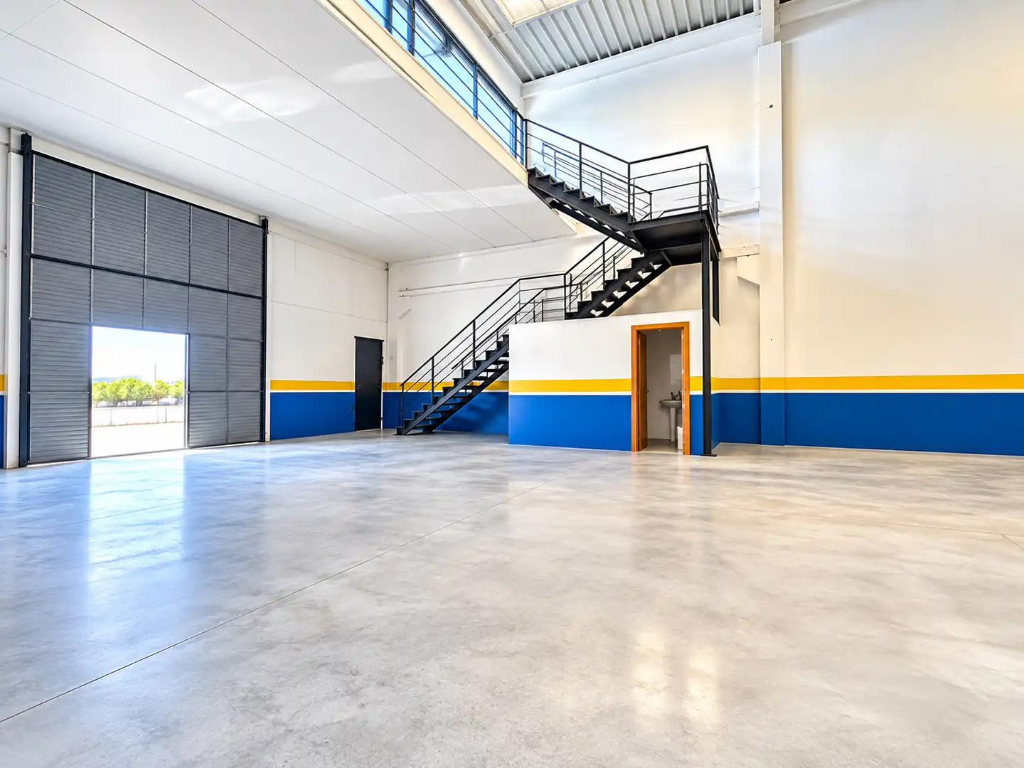 Industrial building for sale in Calle la Venta 11, imagen 3