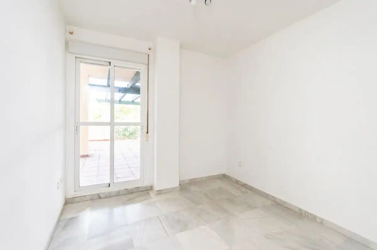 Habitación de Local en venta en Marbella