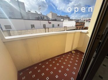 Appartamento con ascensore in affitto a Centro