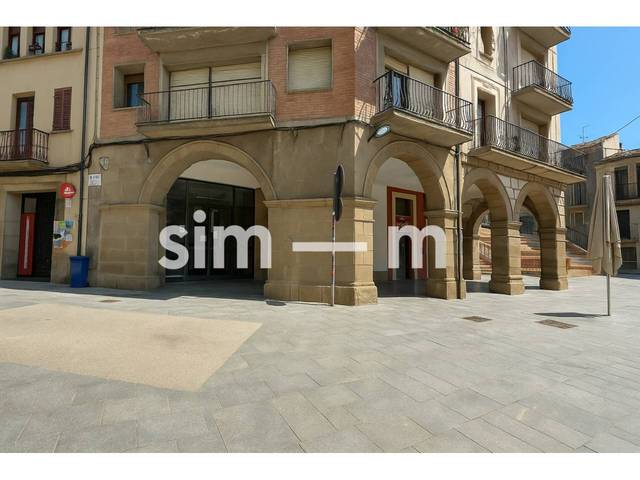 Local comercial en Alquiler en Calle Mossèn Guardiet, 2 en Manlleu