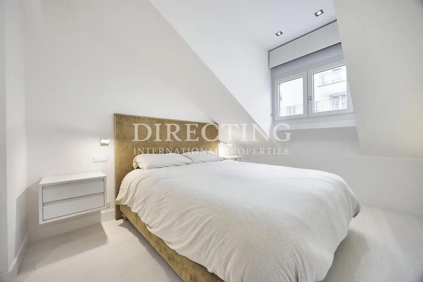 Schlafzimmer von Maisonette zum Verkauf in Madrid mit Klimaanlage, Heizung und Möbliert