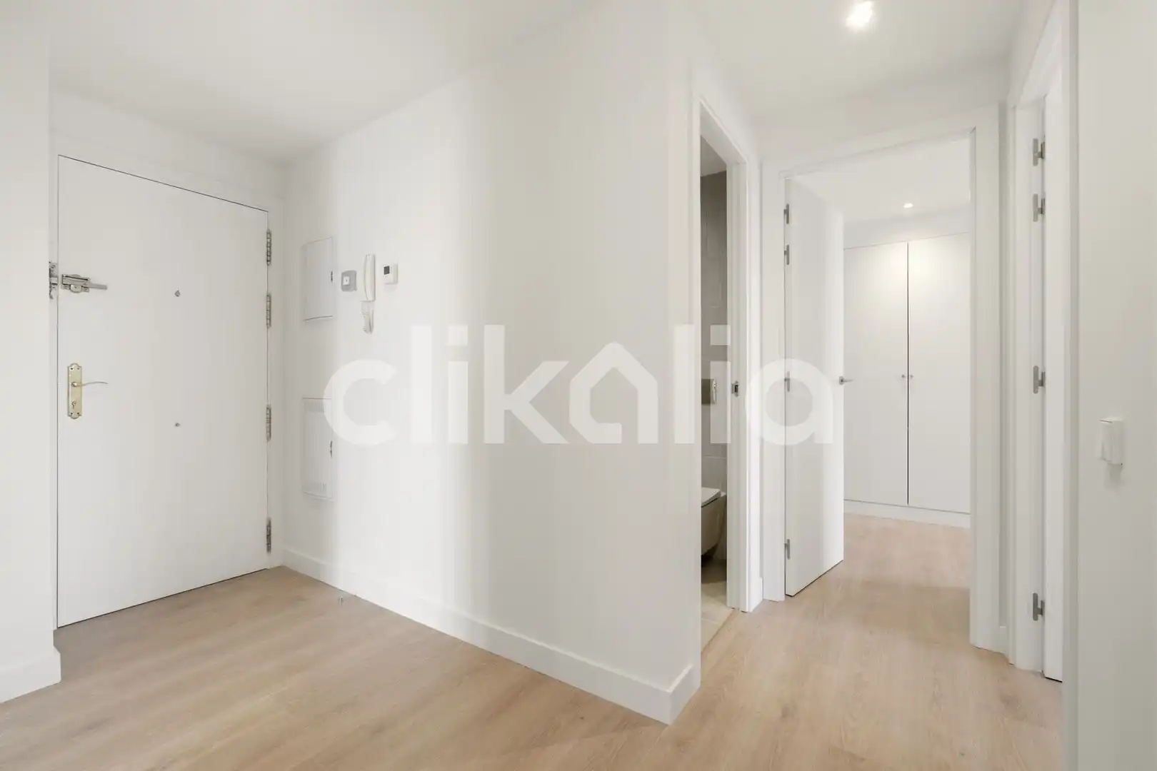 Wohnung zum Verkauf in Madrid mit Klimaanlage, Heizung und Terrasse