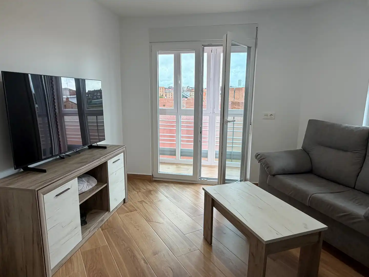 Sala d'estar de Pis de lloguer en León Capital  amb Terrassa