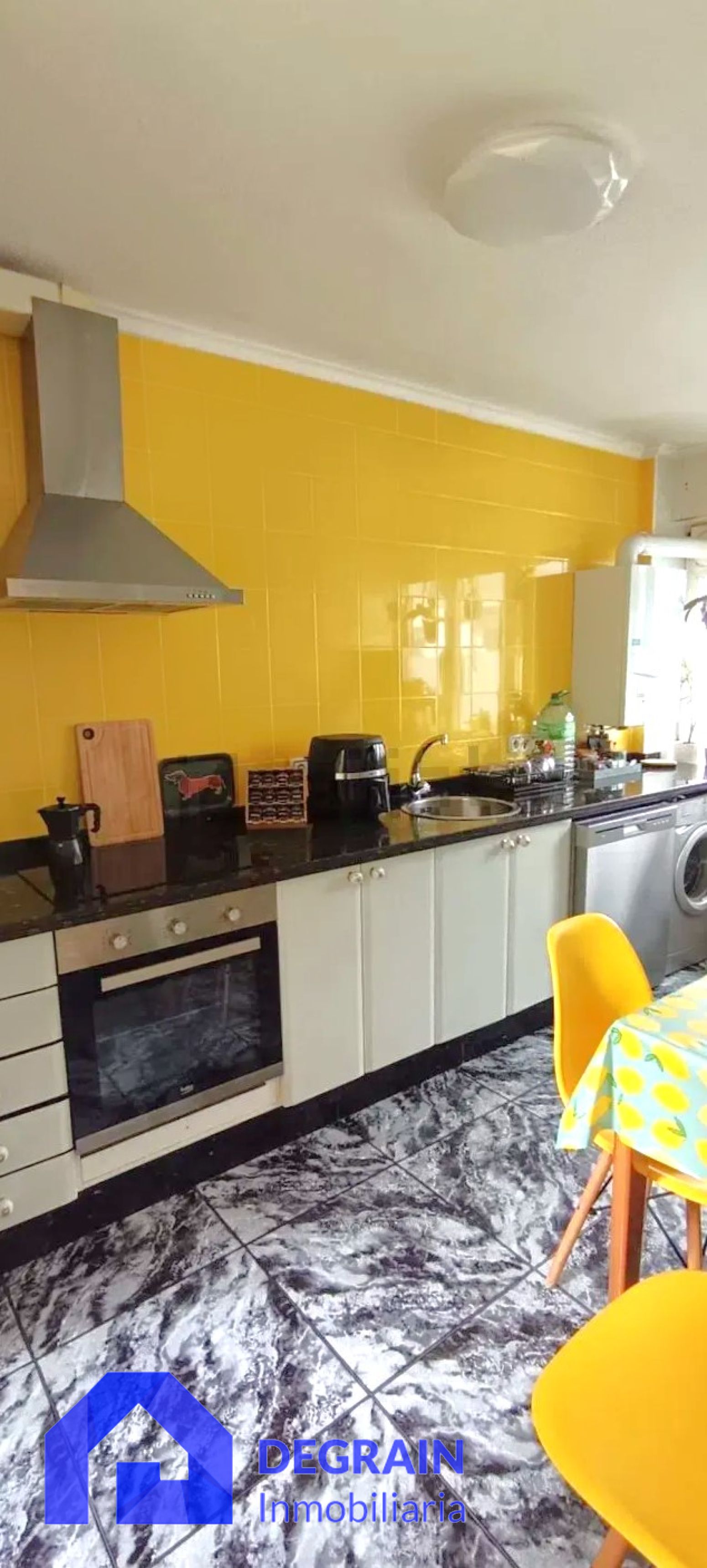 Cocina de Piso en venta en Oviedo  con Calefacción