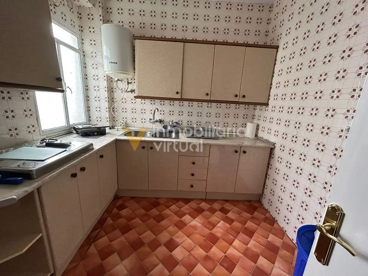 Piso en venta en Calle Condesa Carmen Pizarro