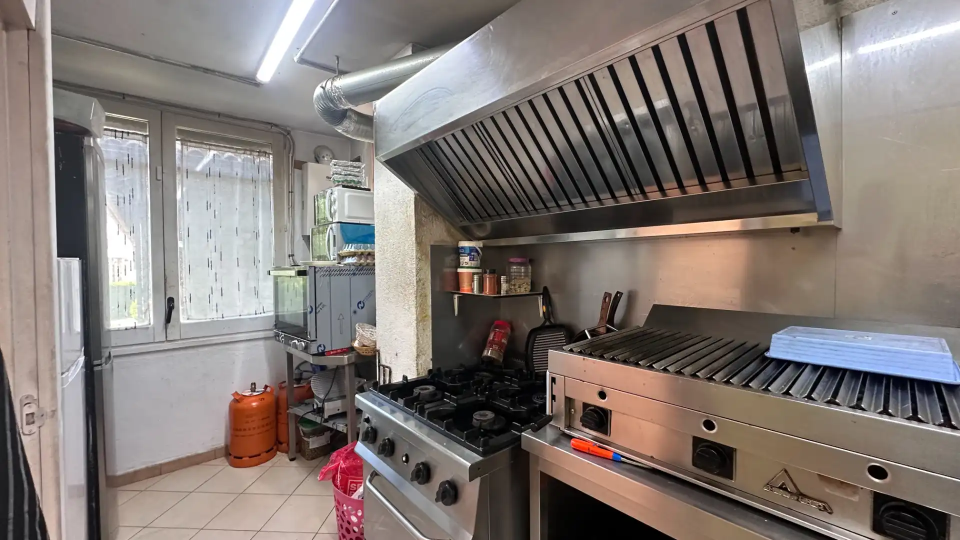 Cocina de Local en traspaso en Sant Joan de les Abadesses con Aire acondicionado, Terraza y Amueblado