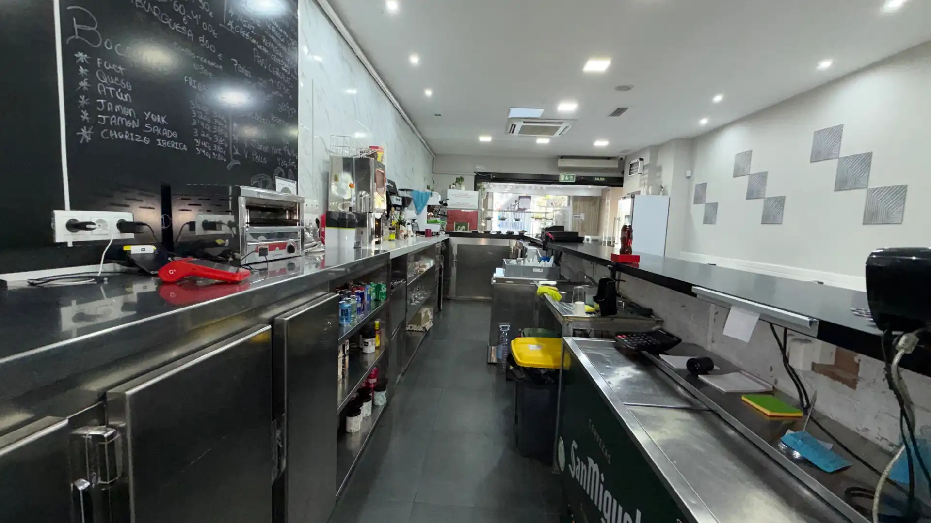 Local comercial en traspàs a Avinguda de la Constitució, imagen 6