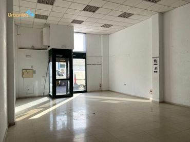 Business premises to rent in Maria Auxiliadora - Barriada de Llera