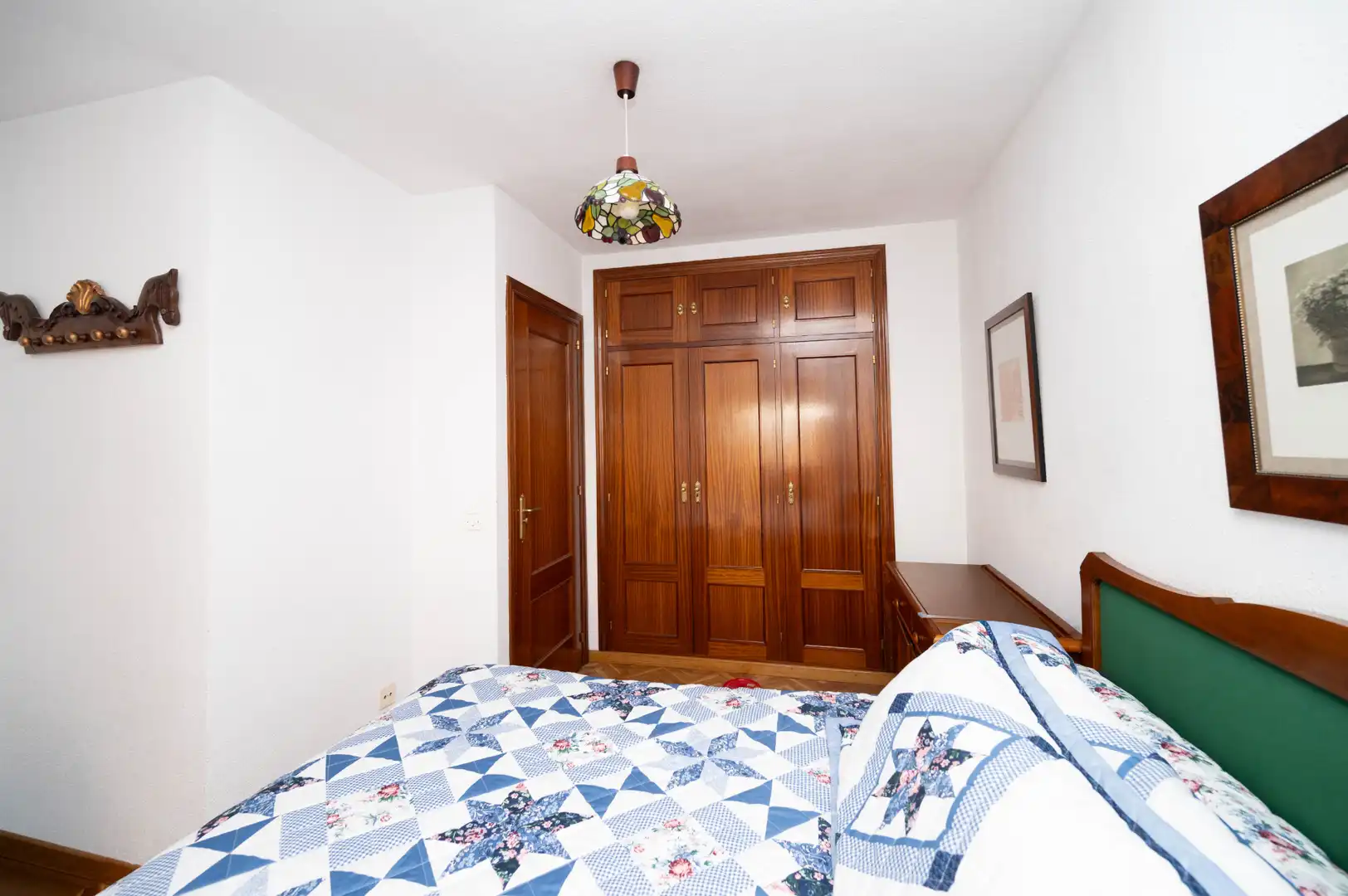Habitación de Casa adosada en venta en Madrid con Jardín privado