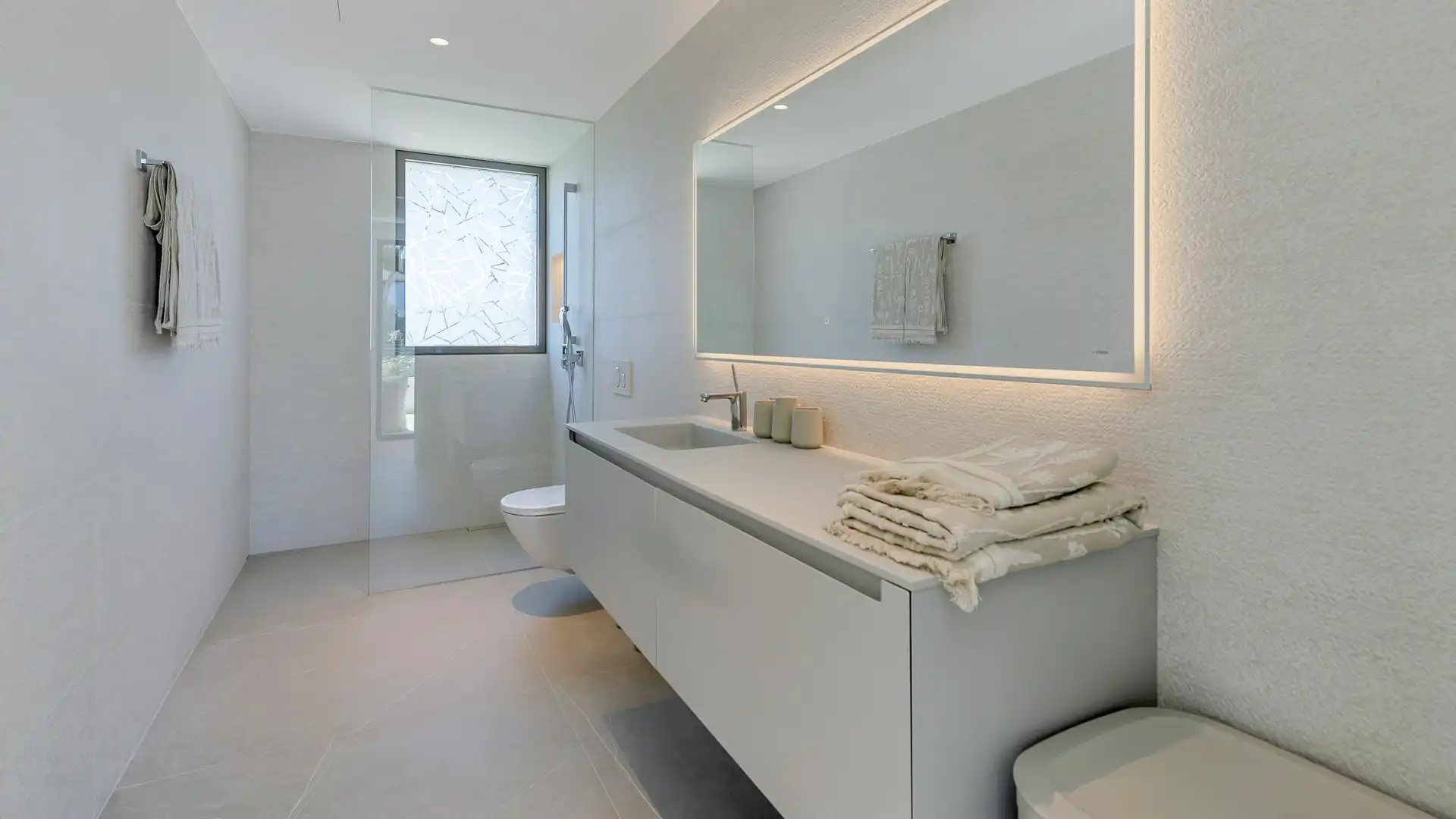 Bathroom of Houses for sale in Calvià  with Air Conditioner, Heating and Parquet flooring