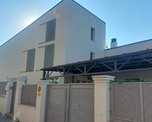 Exterior view of House or chalet for sale in Plasencia  with Air Conditioner and Balcony