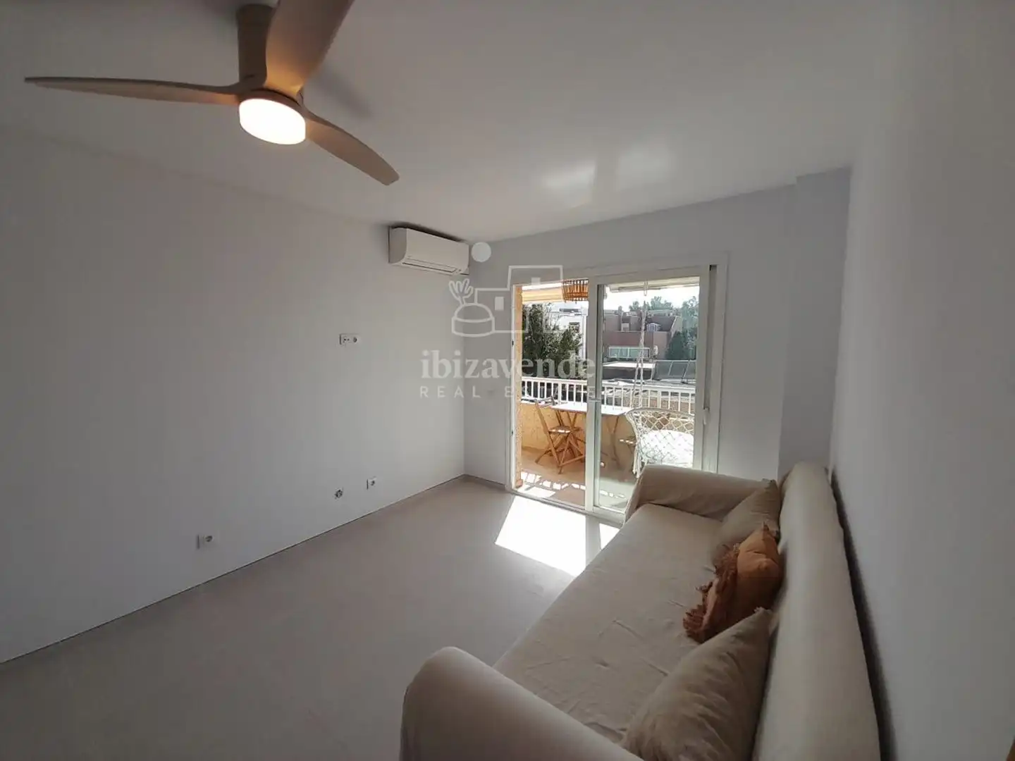 Habitación de Piso en venta en Sant Josep de sa Talaia con Aire acondicionado, Calefacción y Terraza