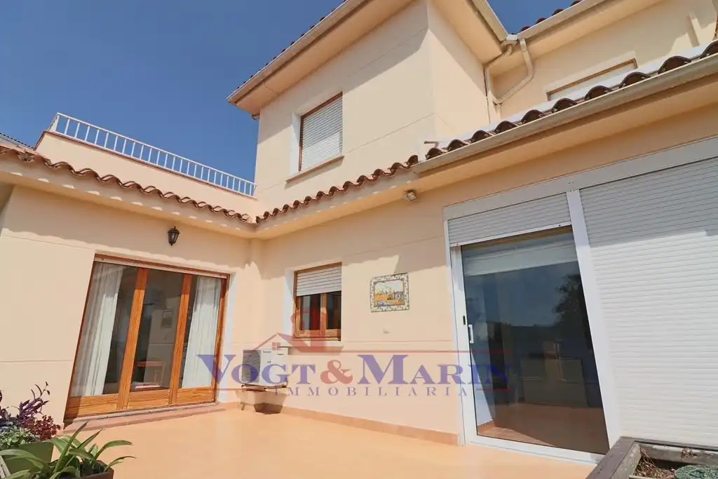 Doppelhaushälfte mit Terrasse zum Verkauf in Carrer de Pere III, imagen 48