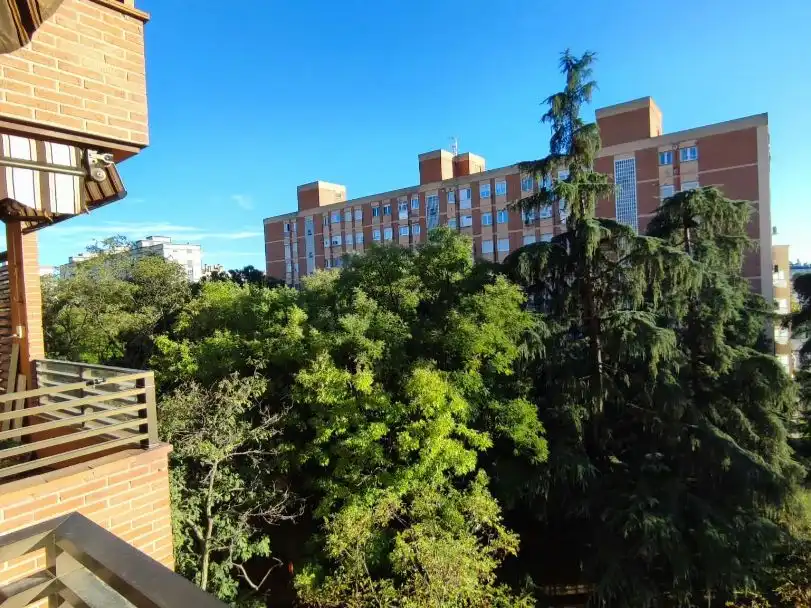 Vista exterior de Pis en venda en  Madrid Capital amb Aire condicionat i Terrassa