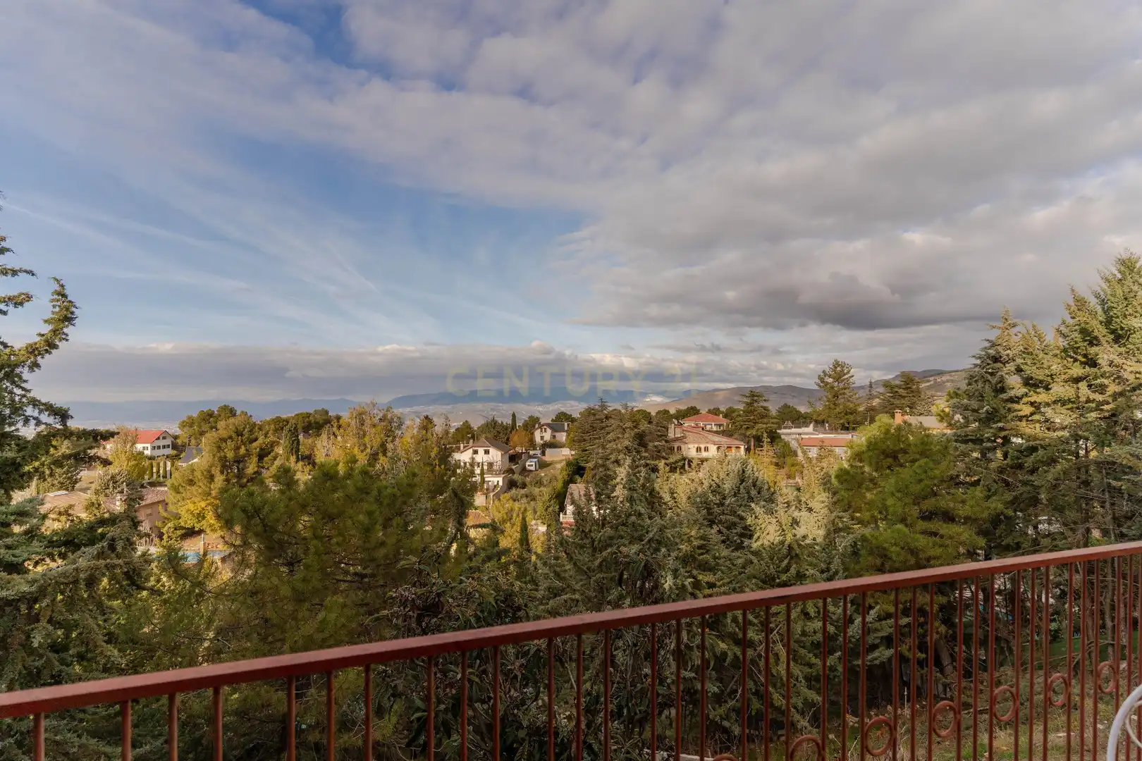 Terrassa de Casa o xalet en venda en La Zubia amb Jardí privat i Traster