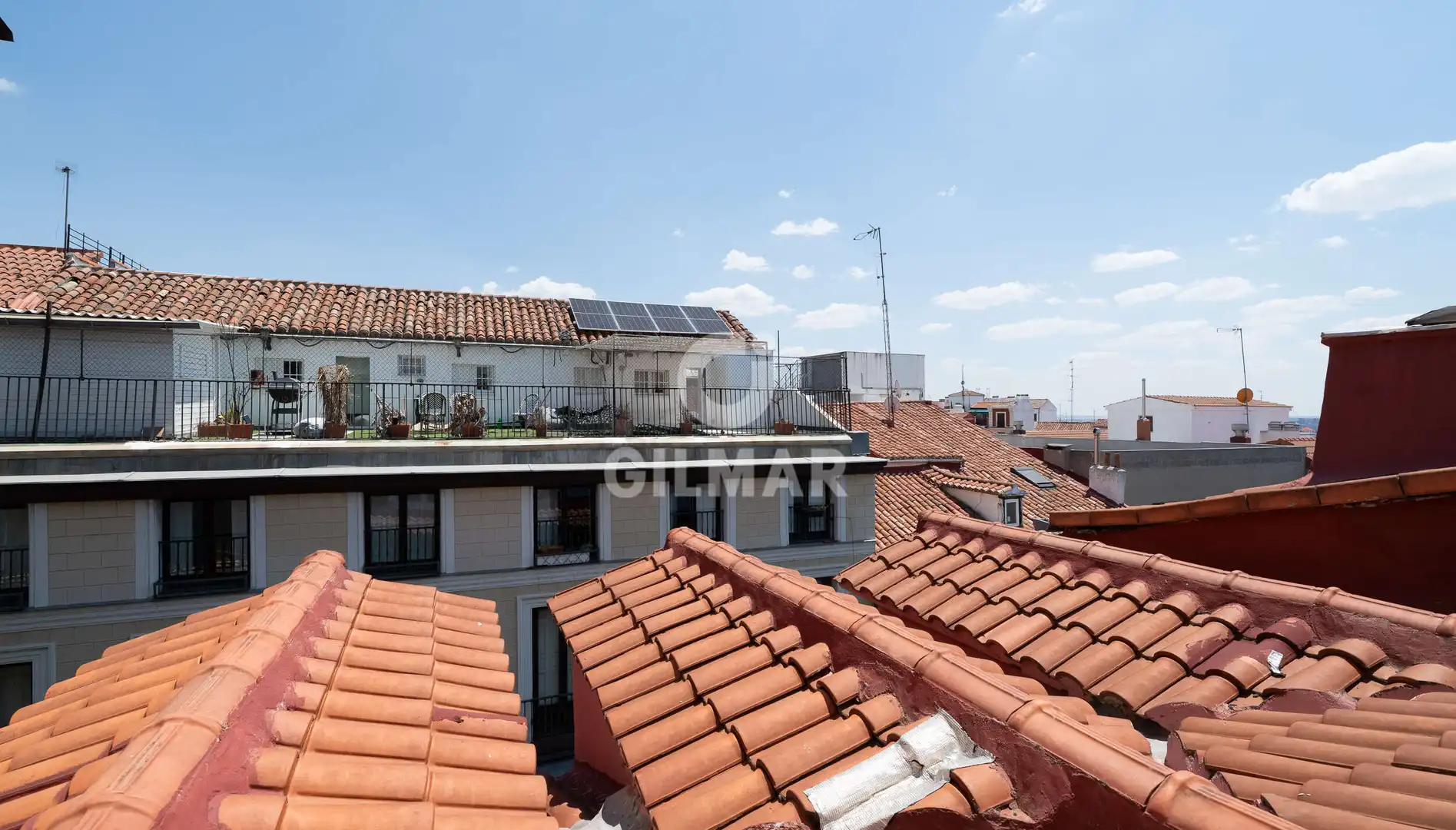 Außenansicht von Maisonette zum Verkauf in Madrid mit Heizung
