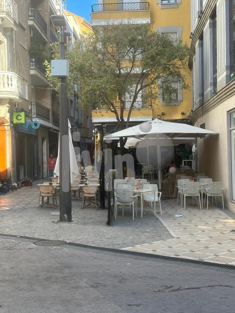 Exterior view of Premises to rent in  Jaén Capital  with Air Conditioner, Terrace and Furnished