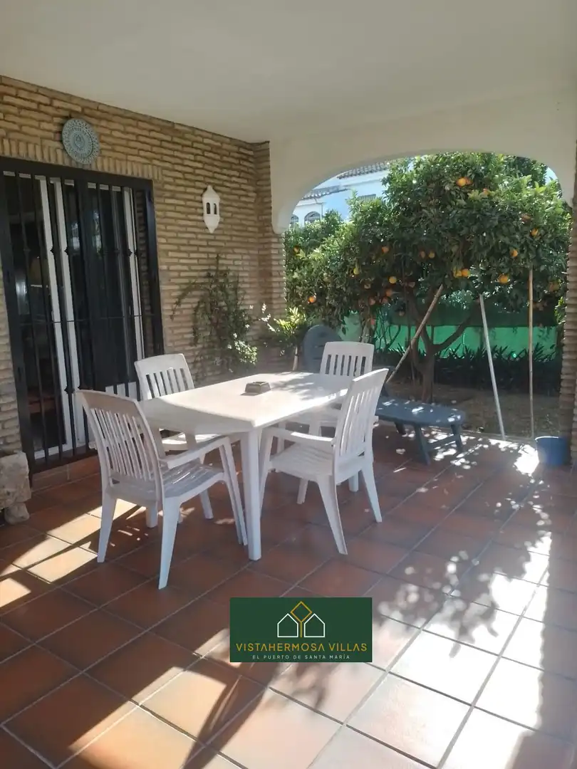 Terrassa de Casa adosada en venda en El Puerto de Santa María amb Jardí privat i Terrassa