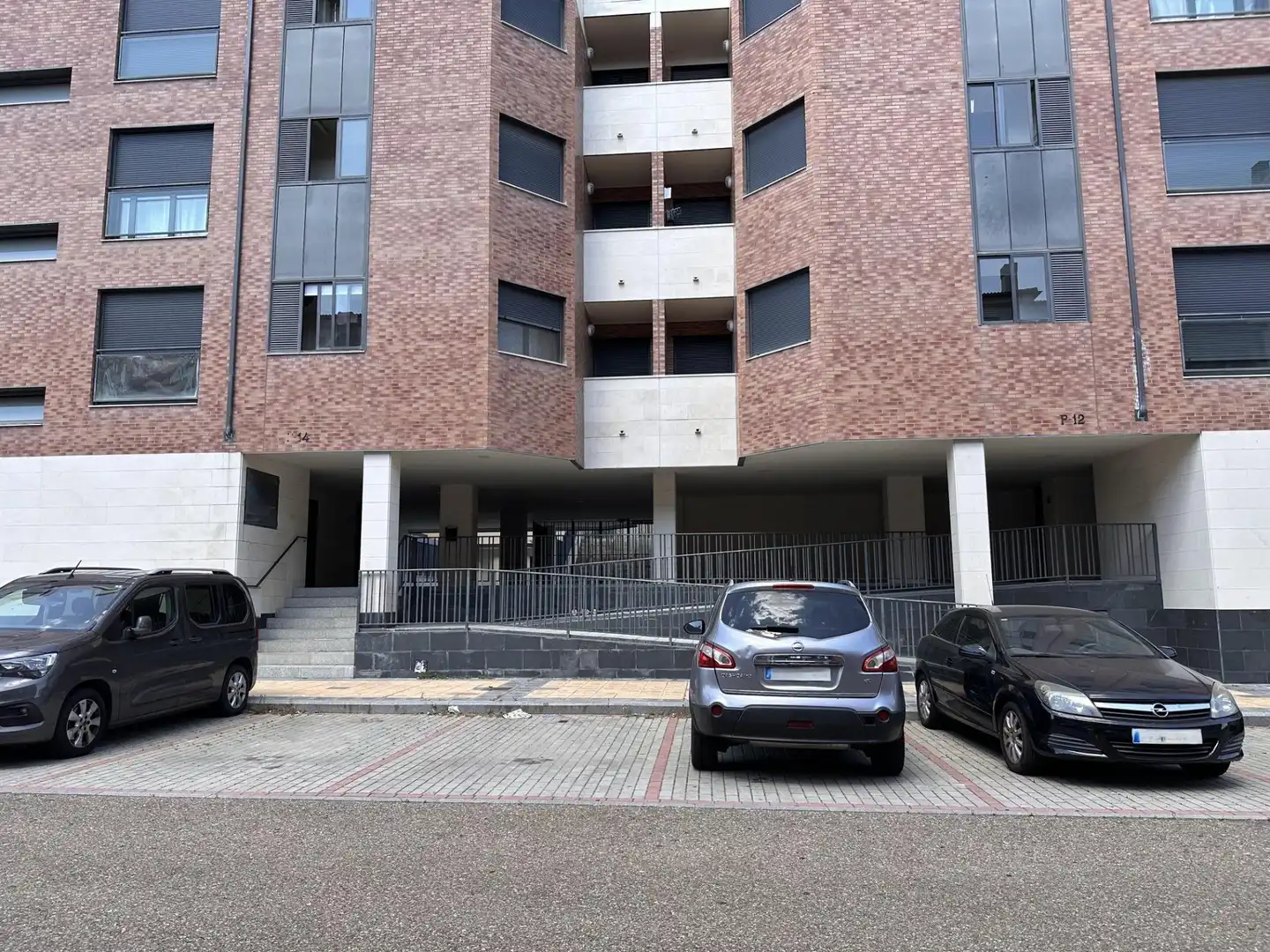 Außenansicht von Garage zum Verkauf in Arroyo de la Encomienda