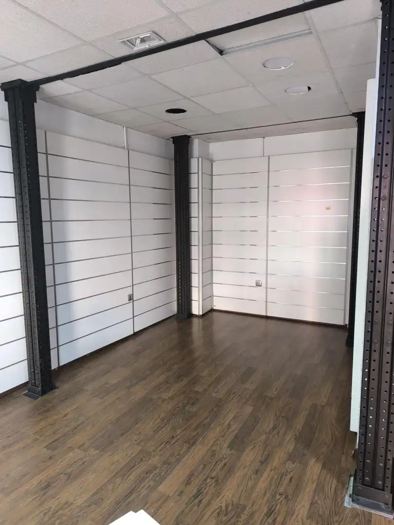Commercial properties for rent in Sevilla  with Air Conditioner