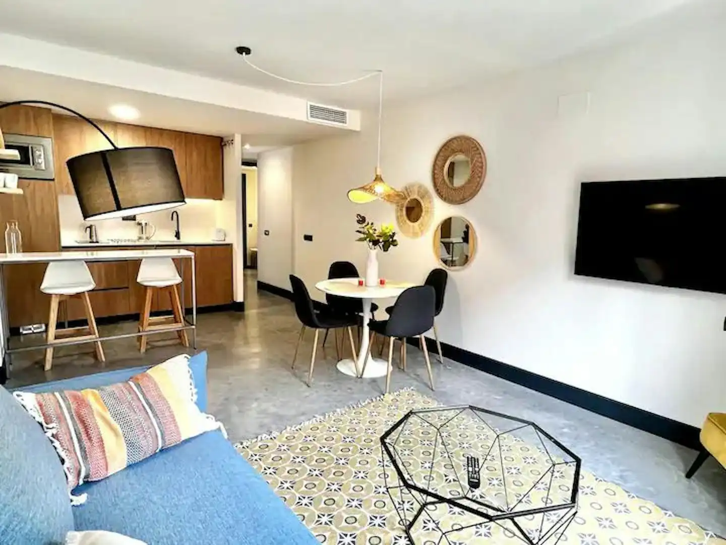 Flat for rent in N/A, Almendrales
