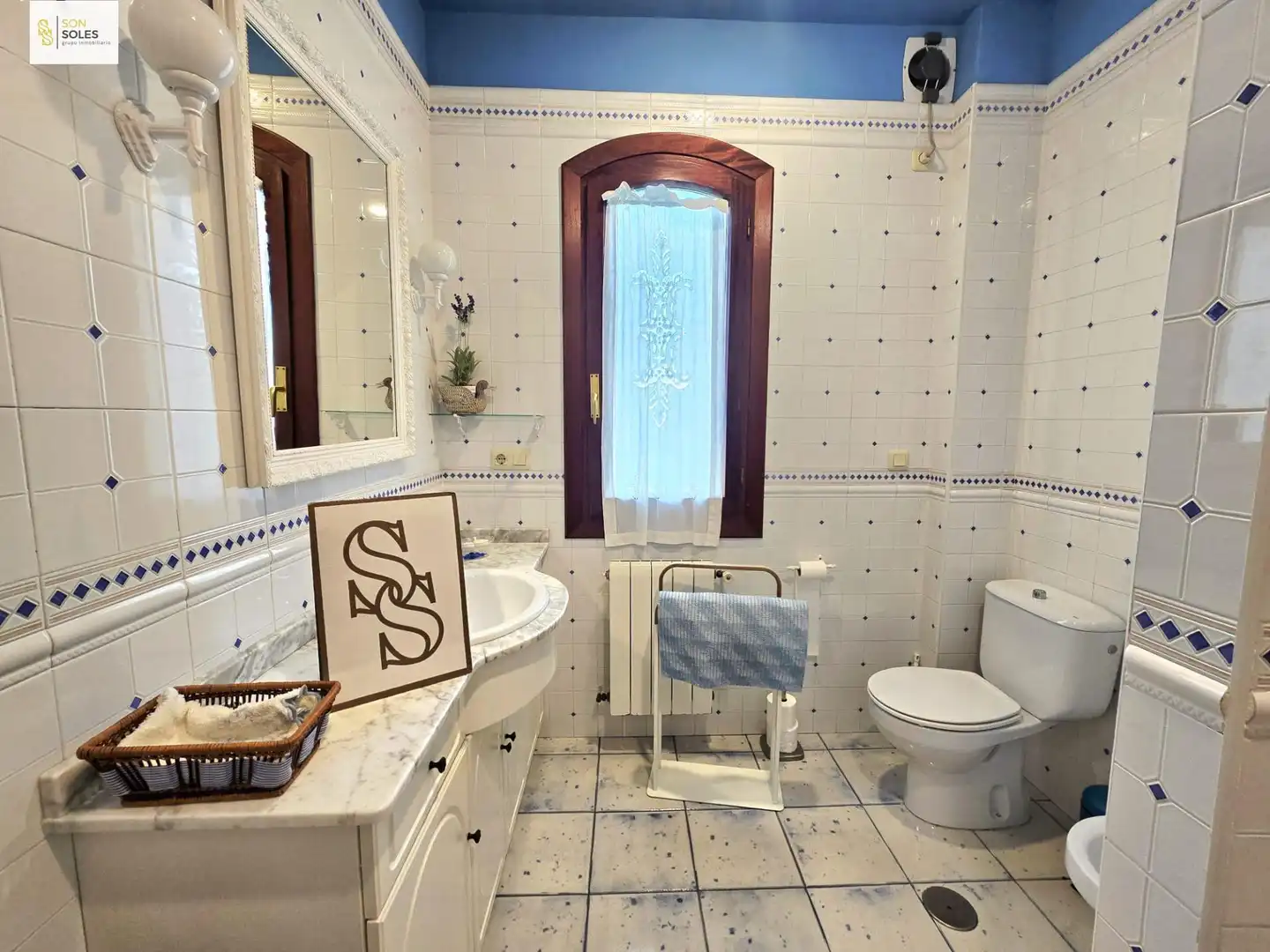 Bany de Casa o xalet en venda en Villaescusa (Cantabria) amb Jardí privat, Terrassa i Traster