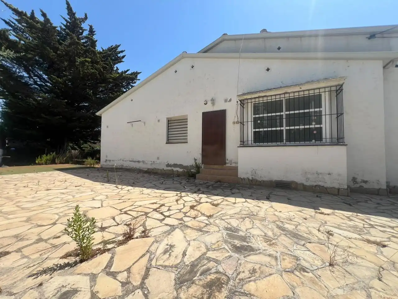 Vista exterior de Casa o xalet en venda en Cunit amb Jardí privat i Terrassa