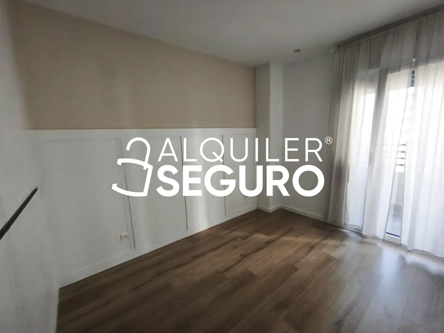 Bedroom of Flat for rent in Zaragoza  with Air Conditioner, Heating and Terrace