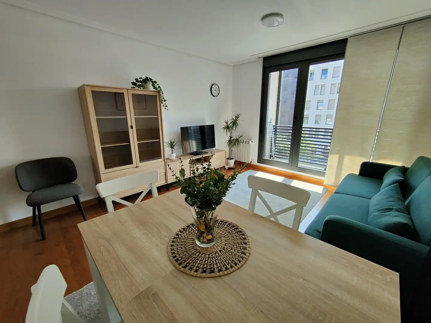 Sala de estar de Piso de alquiler en Santander con Calefacción, Parquet y Trastero