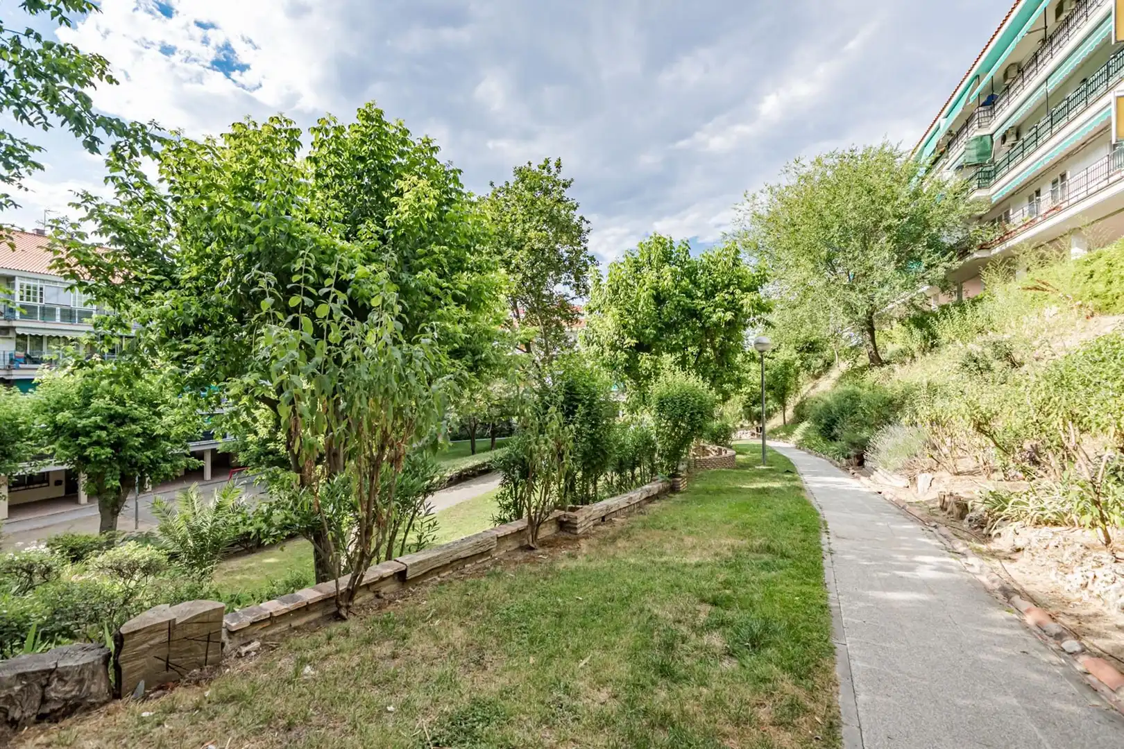 Vista exterior de Piso en venta en Móstoles con Calefacción, Jardín privado y Terraza