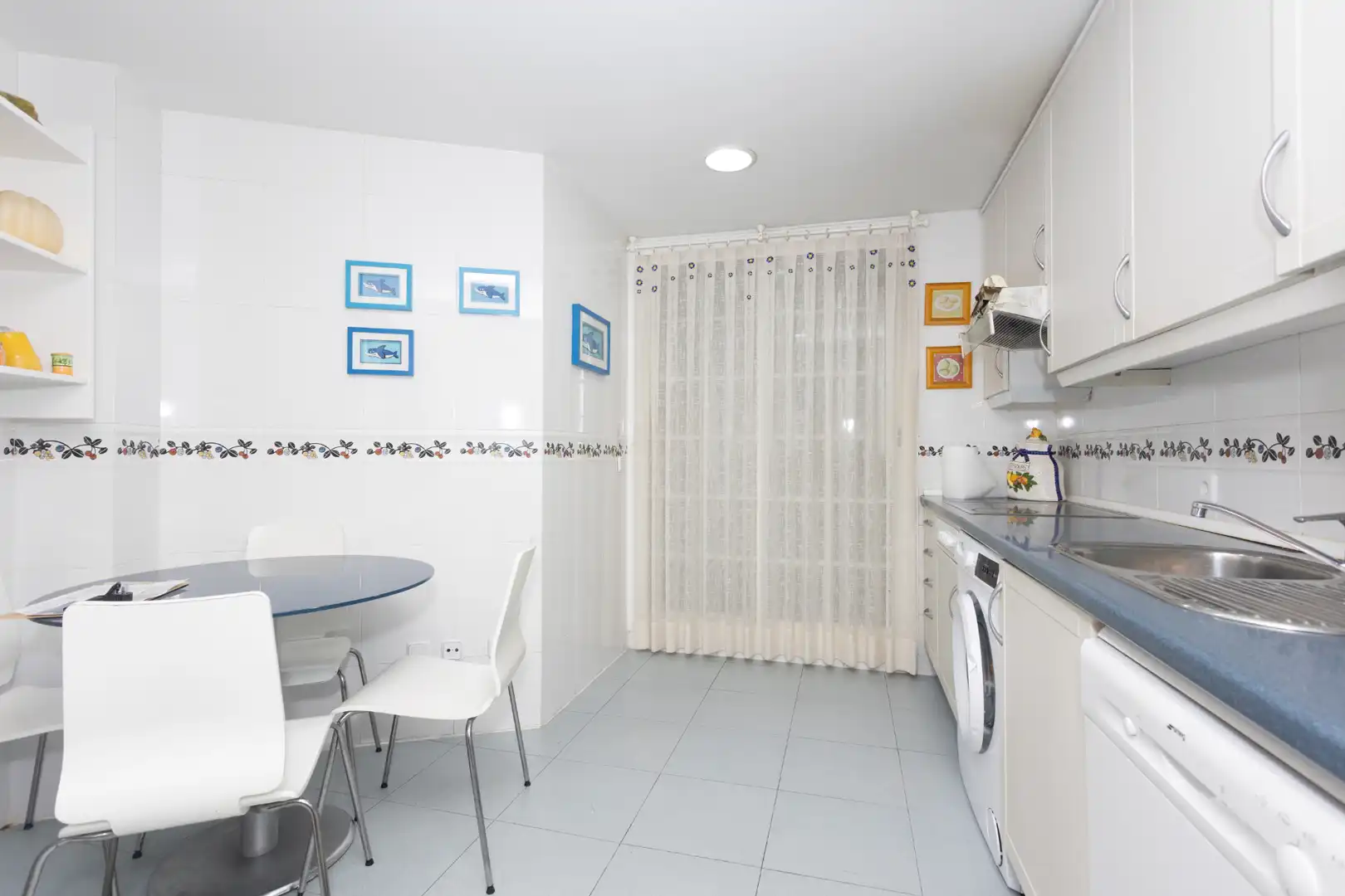 Kitchen of Flat for sale in Majadahonda  with Heating, Terrace and Storage room