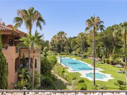 Jardí de Apartament en venda en Marbella amb Aire condicionat, Terrassa i Piscina