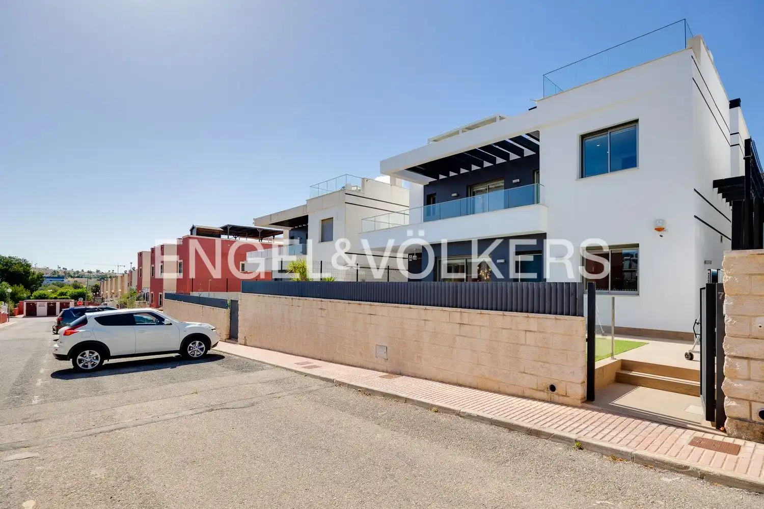 Vista exterior de Casa o xalet en venda en Orihuela amb Aire condicionat, Calefacció i Jardí privat