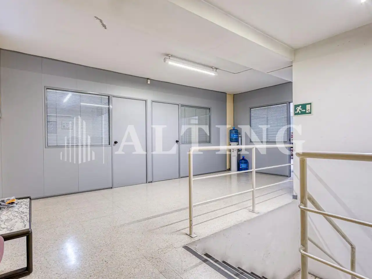 Commercial properties for sale in Barcelona  with Air Conditioner
