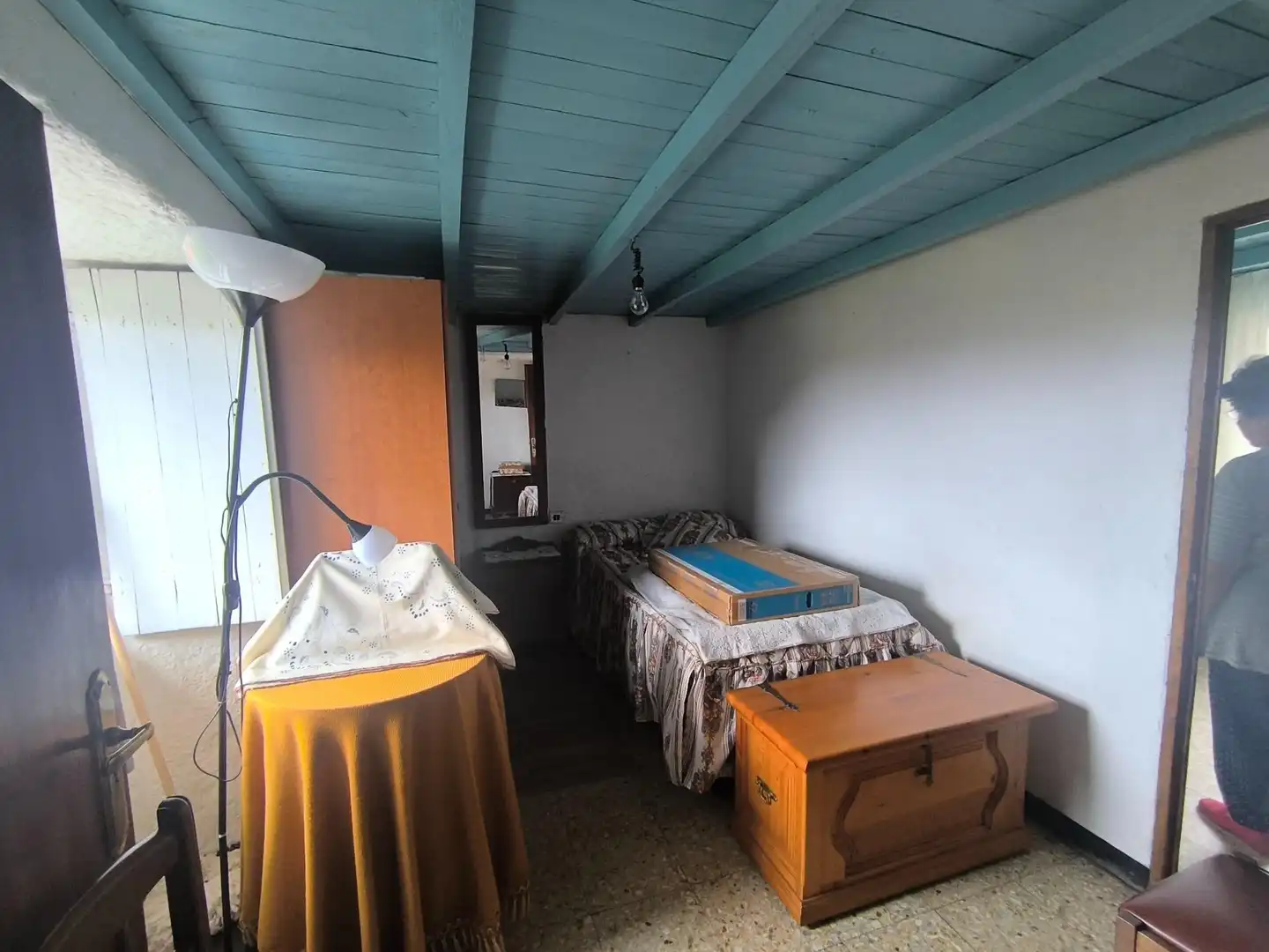 Dormitori de Casa o xalet en venda en Teo amb Jardí privat