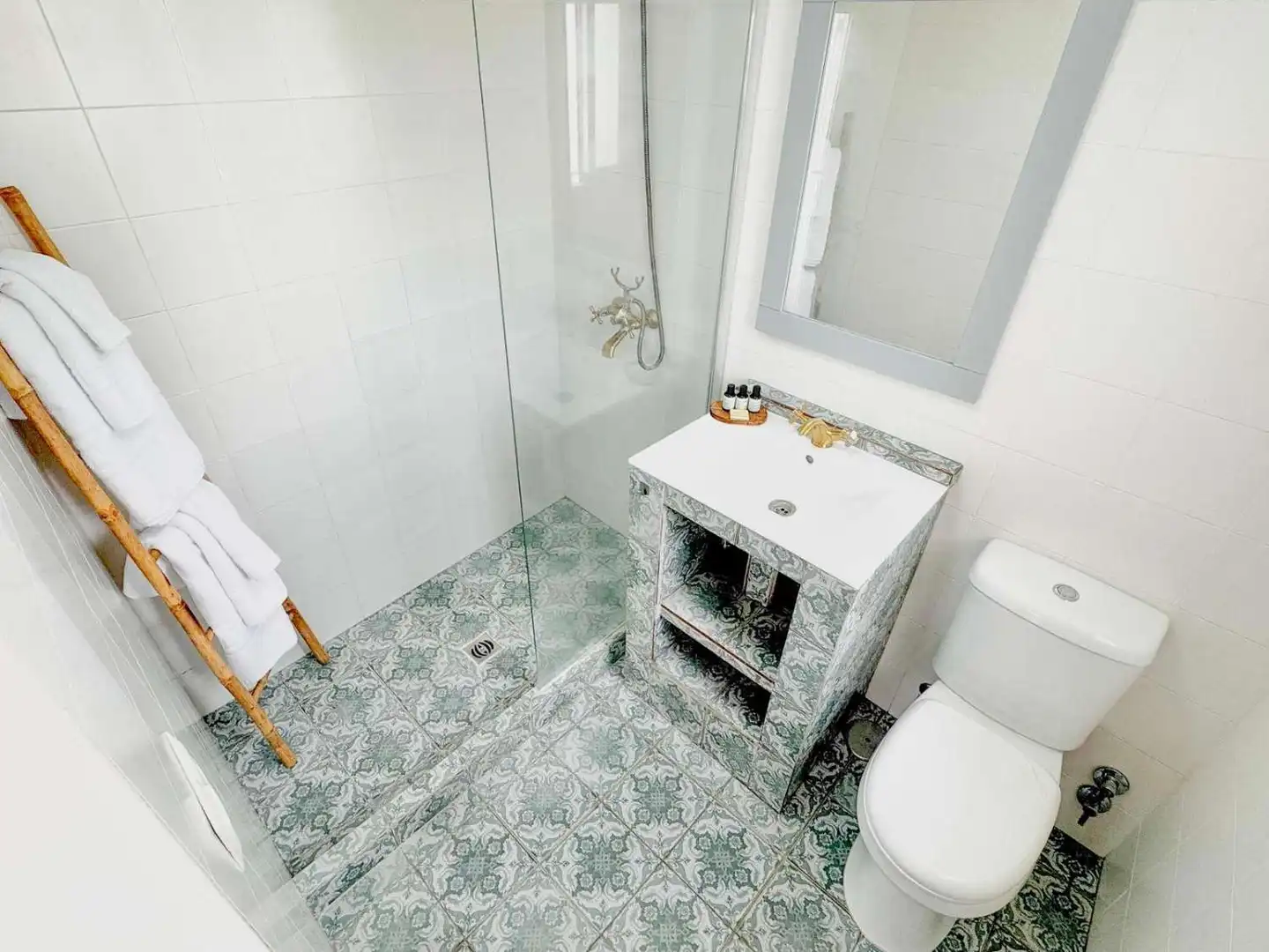 Bany de Casa o xalet en venda en Nerja amb Aire condicionat i Piscina