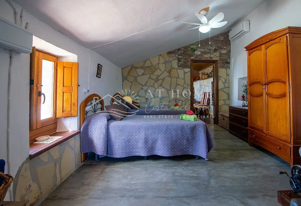 Habitación de Casa o chalet de alquiler en Cómpeta con Piscina, Amueblado y Horno