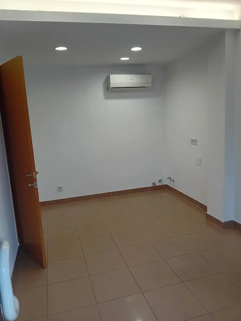 Geschaftsraum zur Miete in Carrer Amadeu I, Centre