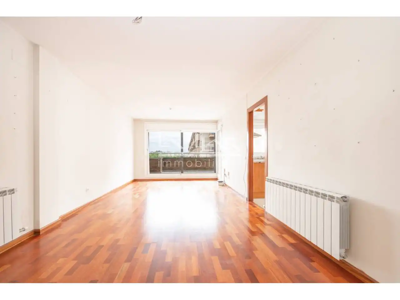 Vista exterior de Ático en venta en Vic con Calefacción, Terraza y Trastero