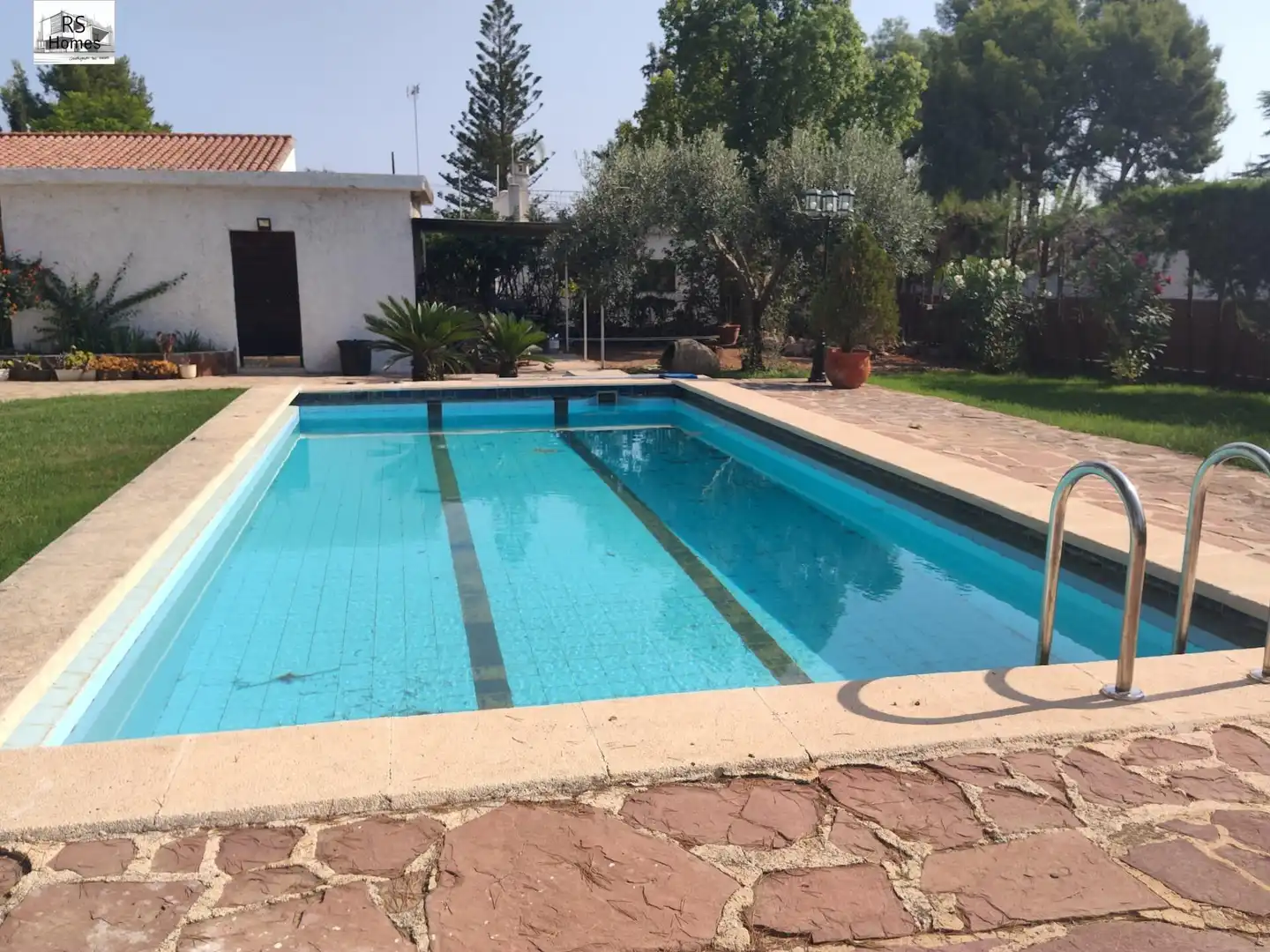 Piscina de Casa o chalet de alquiler en L'Eliana con Aire acondicionado, Calefacción y Jardín privado