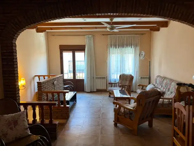 Casa de lloguer a Calle Eugenio Cimadevilla 10