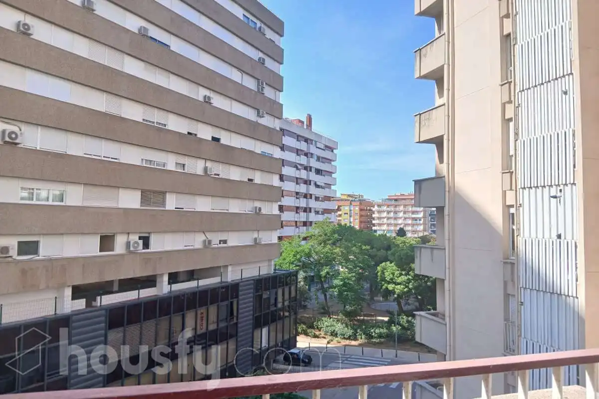 Vista exterior de Pis de lloguer en Les Corts