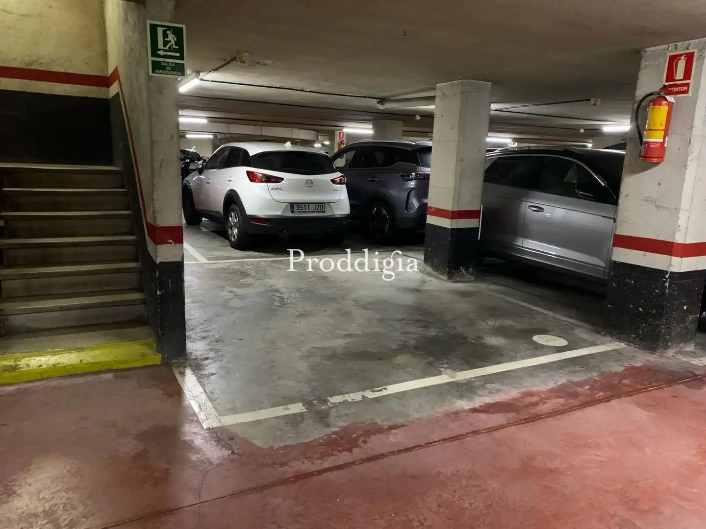 Parkplatz von Garage zum Verkauf in  Barcelona Capital