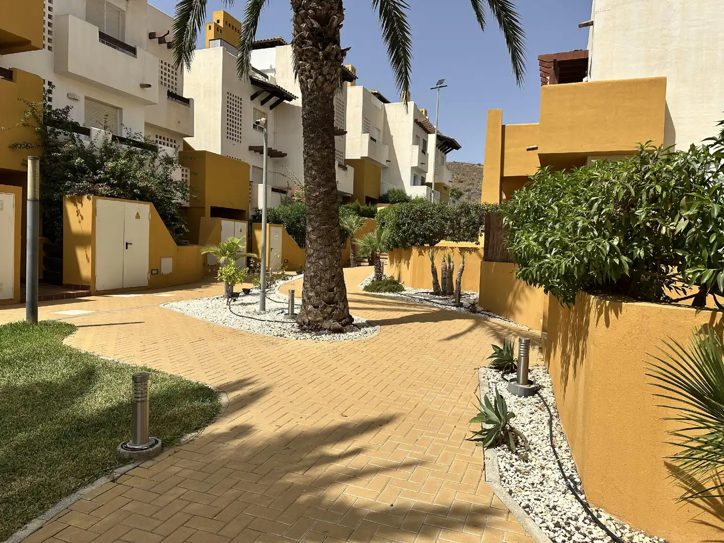 Vista exterior de Apartament en venda en Vera amb Aire condicionat, Calefacció i Jardí privat