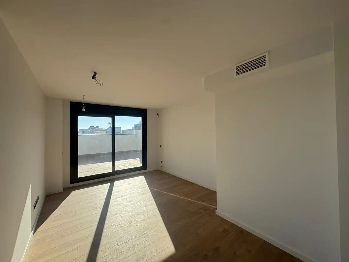 Habitación de Piso en venta en Viladecans con Aire acondicionado, Calefacción y Terraza