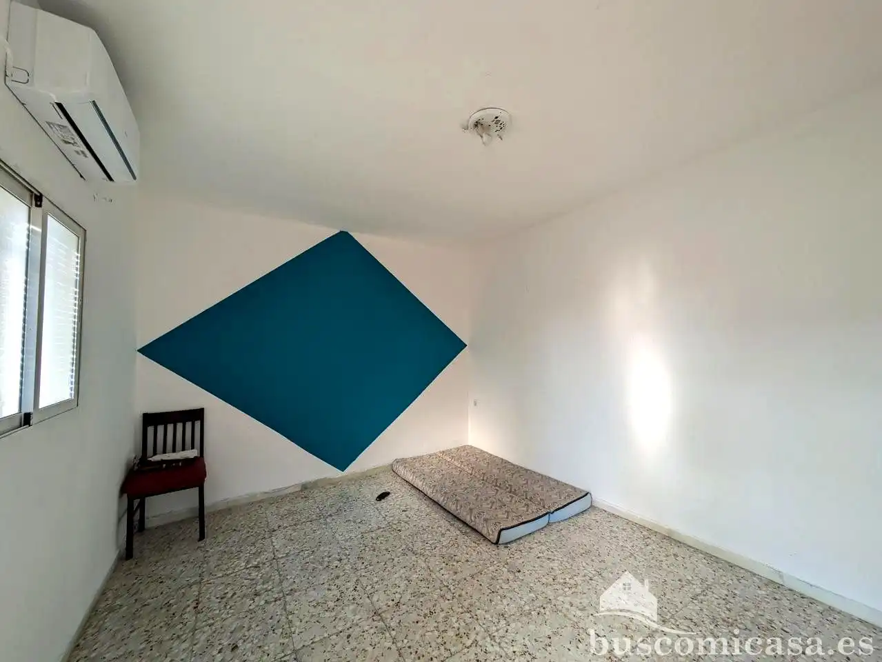 Dormitori de Casa o xalet en venda en Linares amb Aire condicionat, Terrassa i Balcó