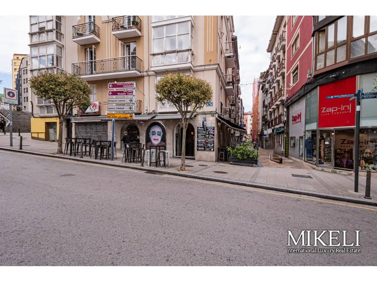 Vista exterior de Local en traspaso en Santander con Aire acondicionado y Alarma