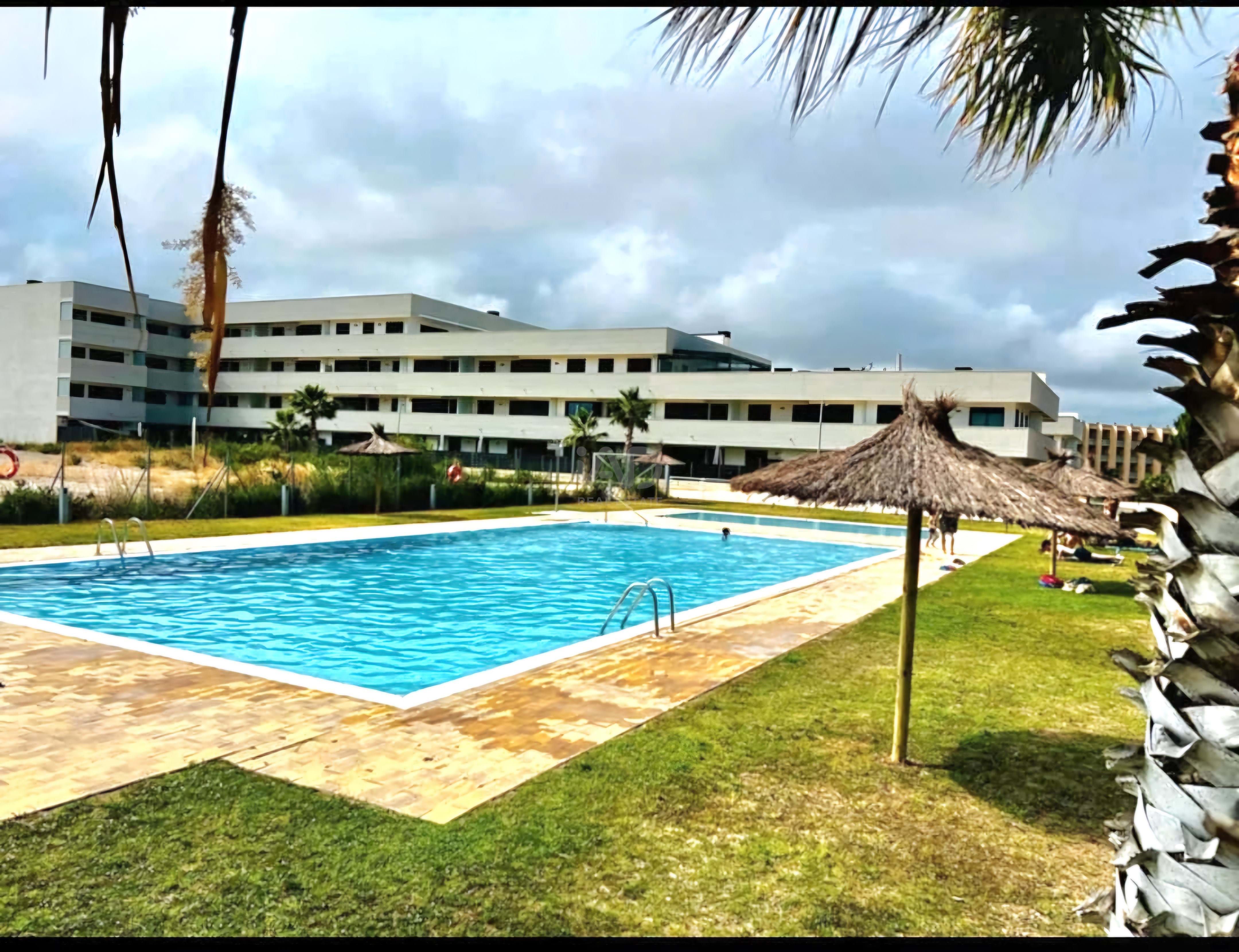 Swimming pool of Flat for sale in L'Ametlla de Mar 