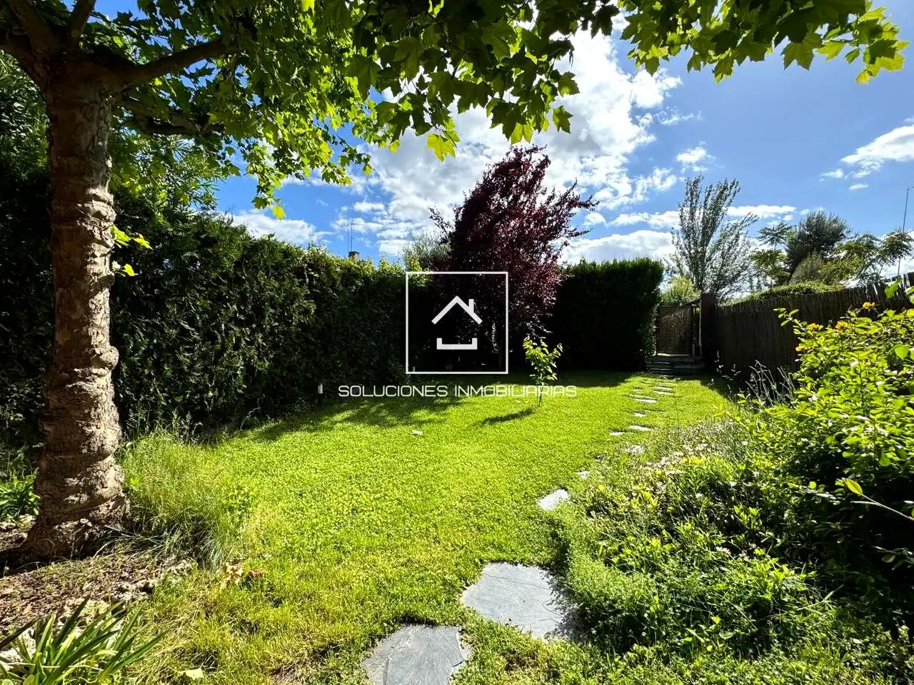 Vista exterior de Casa o chalet en venta en Rivas-Vaciamadrid con Aire acondicionado, Jardín privado y Terraza